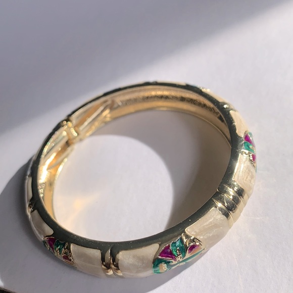 Jiu Long Xing Enamel Clamper Bracelet - Picture 6 of 10